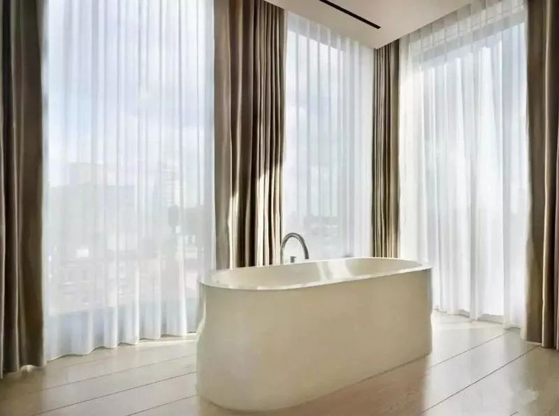 卧室窗帘面料怎么选择,客厅窗帘及面料选择技巧