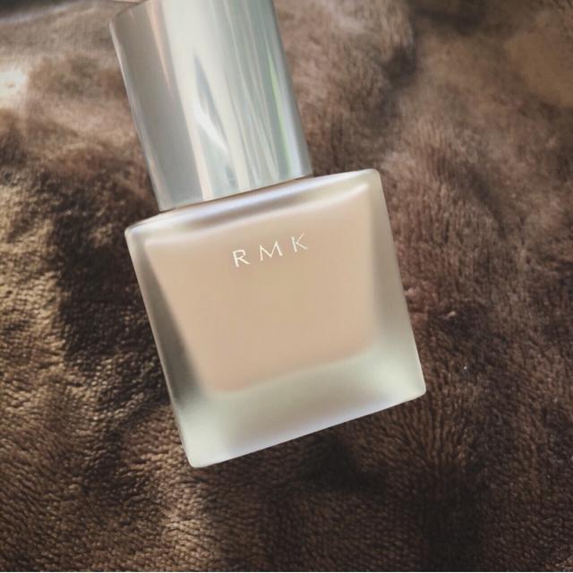 干皮瑕疵多适合用粉底还是气垫,mac定制无瑕粉底干皮测评