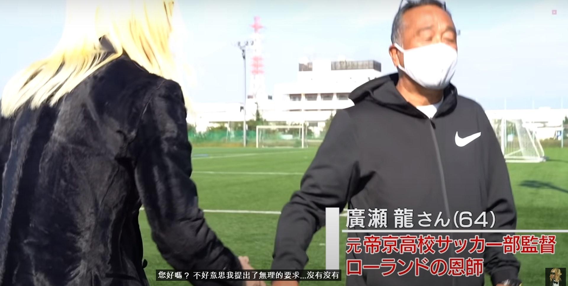 日本“帝王级”牛郎返母校，遇最怕的人秒乖巧，外形变化大遭调侃