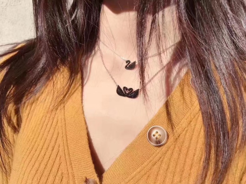 施华洛世奇一鹿有你项链价格,施华洛世奇项链天鹅的价格表