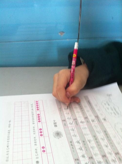 孩子写字太丑如何在家练,写字太丑怎么矫正30岁