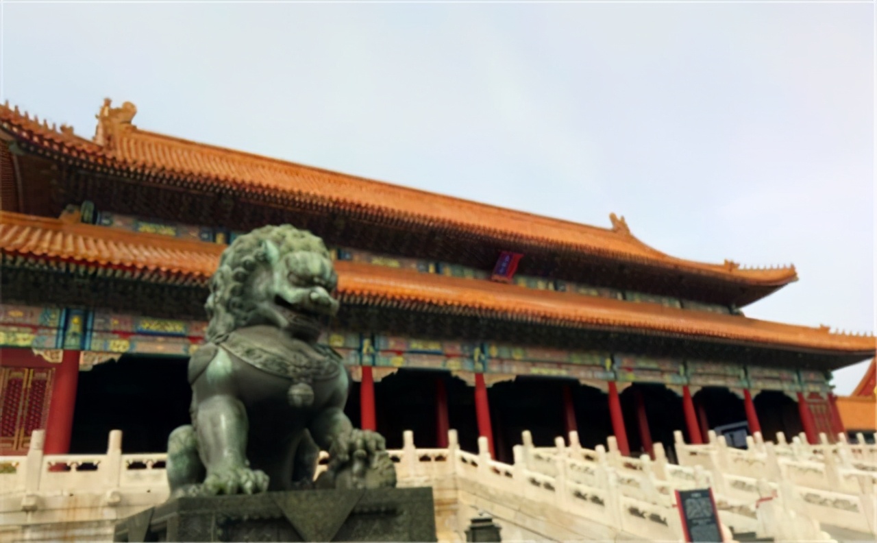 名器“琉璃”，价比玉高，为何常被古人用作建筑材料？