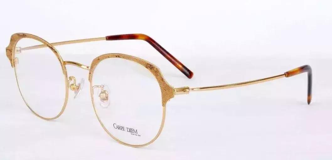 透明镜框适合脸黑,皮肤暗沉如何挑选镜框