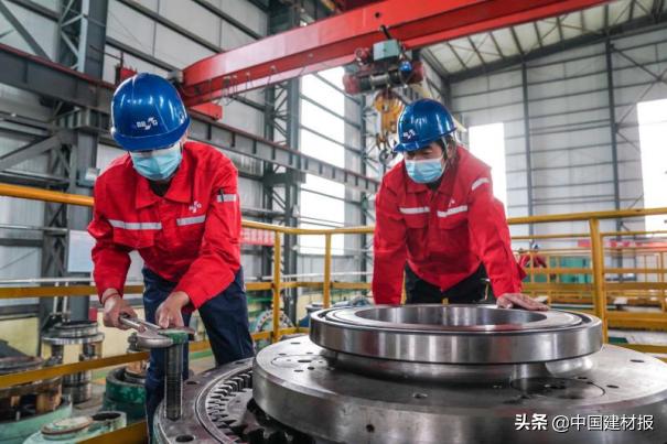 担当实干争先进位,担当和实干书写新篇章