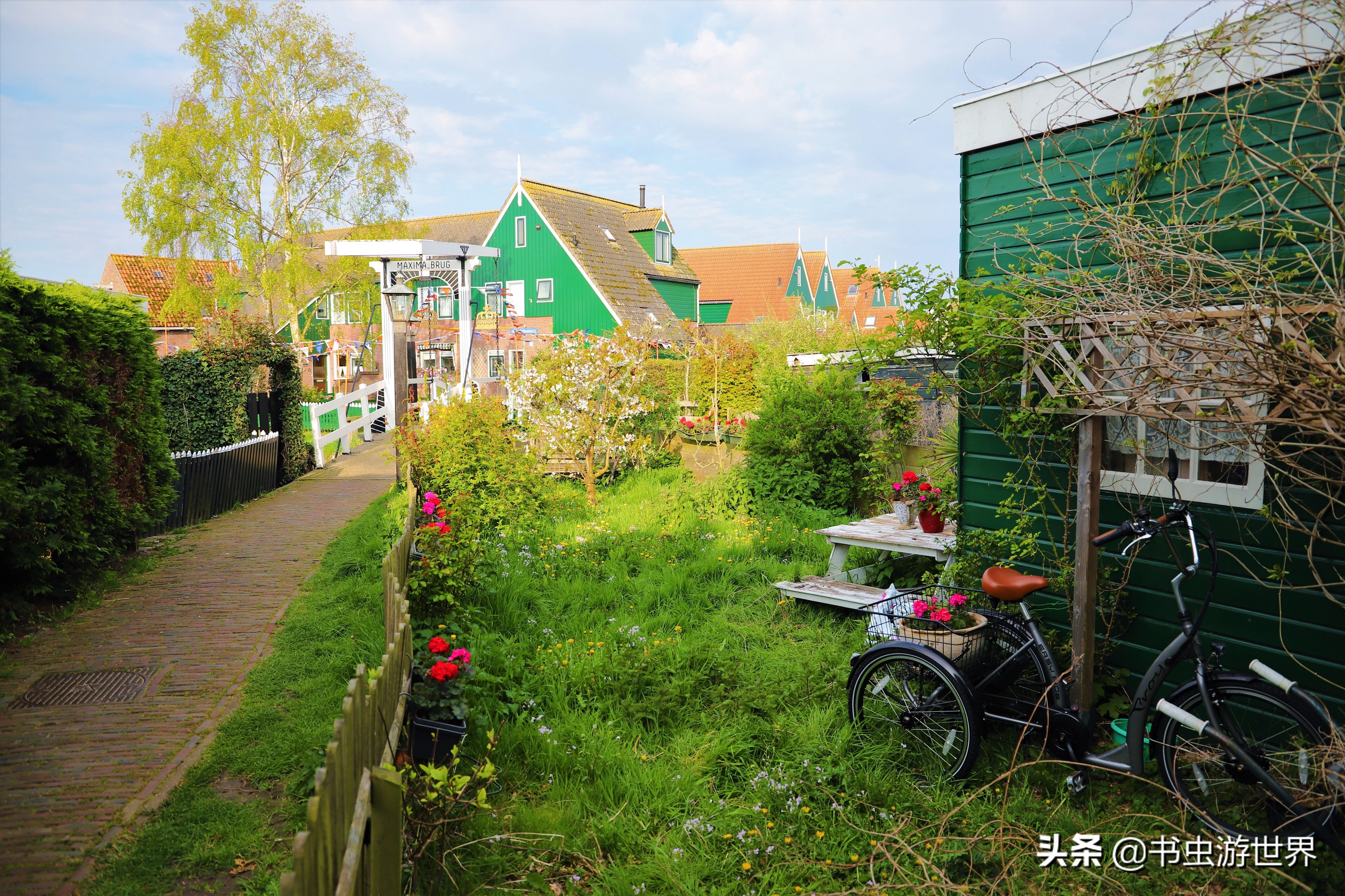 红顶小木屋,红顶绿墙小木屋