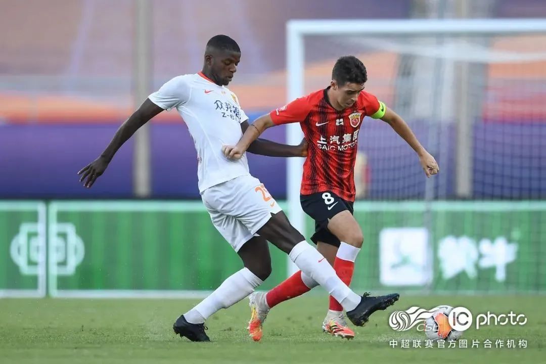 何塞换下卡里索,后防精彩防守