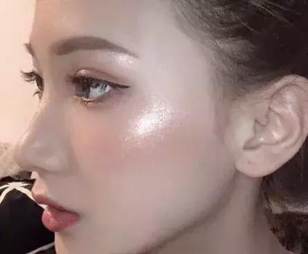 美颜都比不上它！这瓶珠光粉真的美哭我！