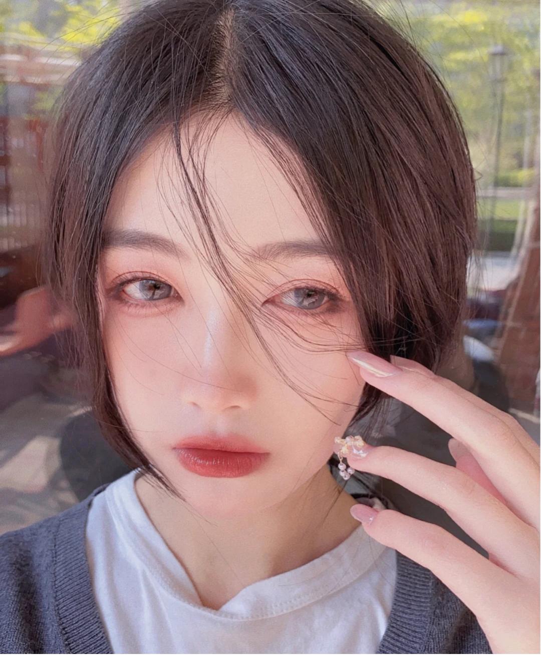 妖精眼妆的正确画法,日常眼妆画法简单出门也很美