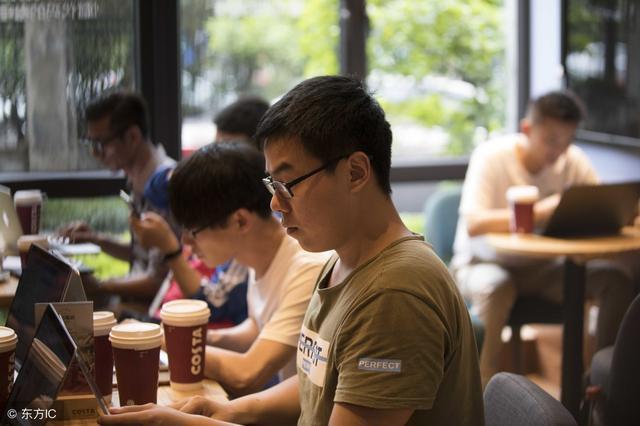 国外的程序员是什么样的,美国程序员和中国程序员