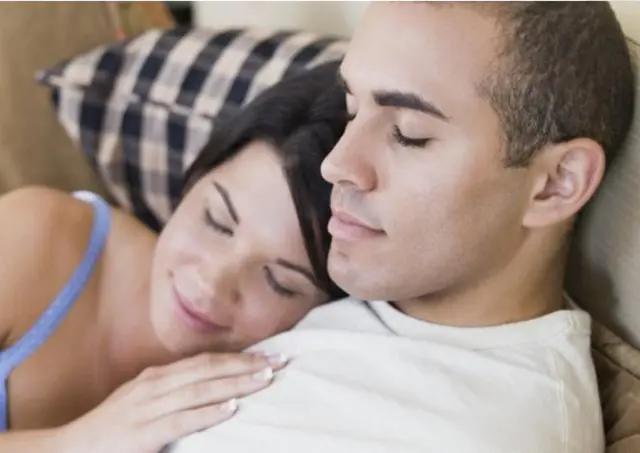 女人外面有男人时有什么特征,夫妻外面有人的表现