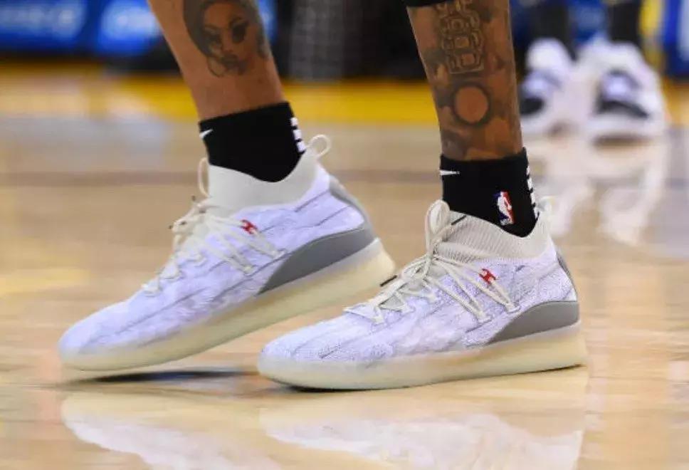 杜兰特太阳首秀上脚球鞋,nba2019总决赛g5杜兰特上脚球鞋