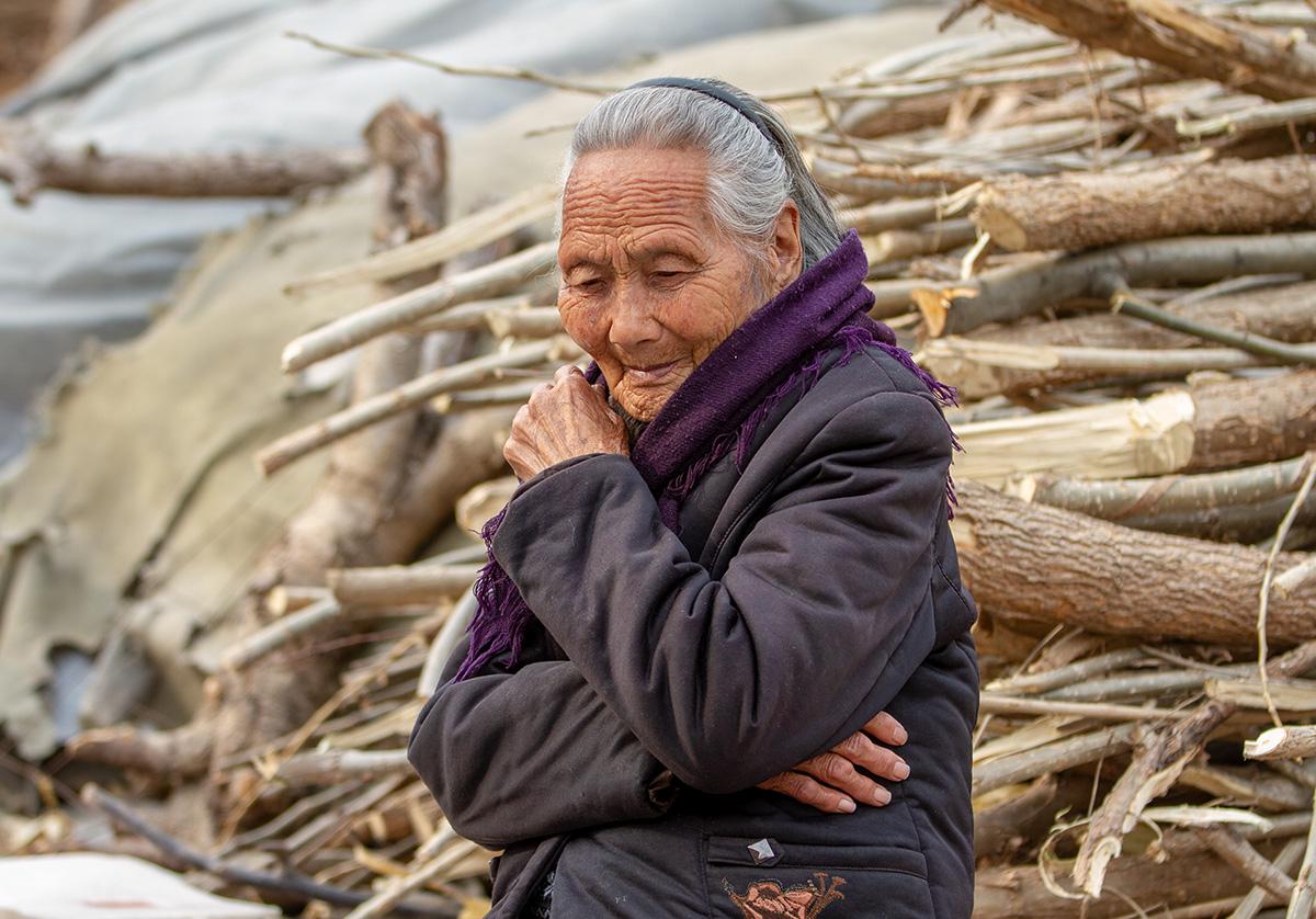 俗语“十月初一阴，柴炭贵如金”，今冬是冷是暖，看老农的预测