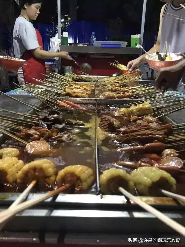 许昌学院南门好停车吗,许昌学院南门附近美食