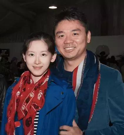 大牌衣服穿出地摊货,把名牌穿成地摊货