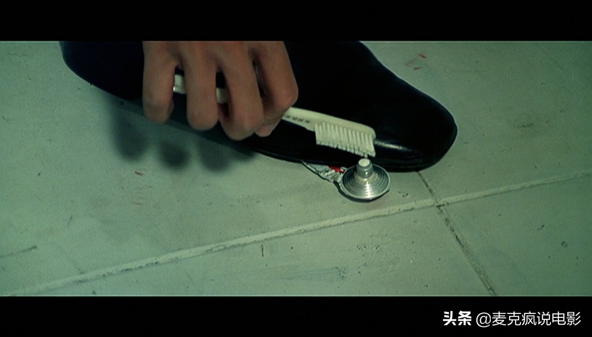 许氏兄弟作品,入选“百部最佳港片”,后被古天乐陈小春“翻演”