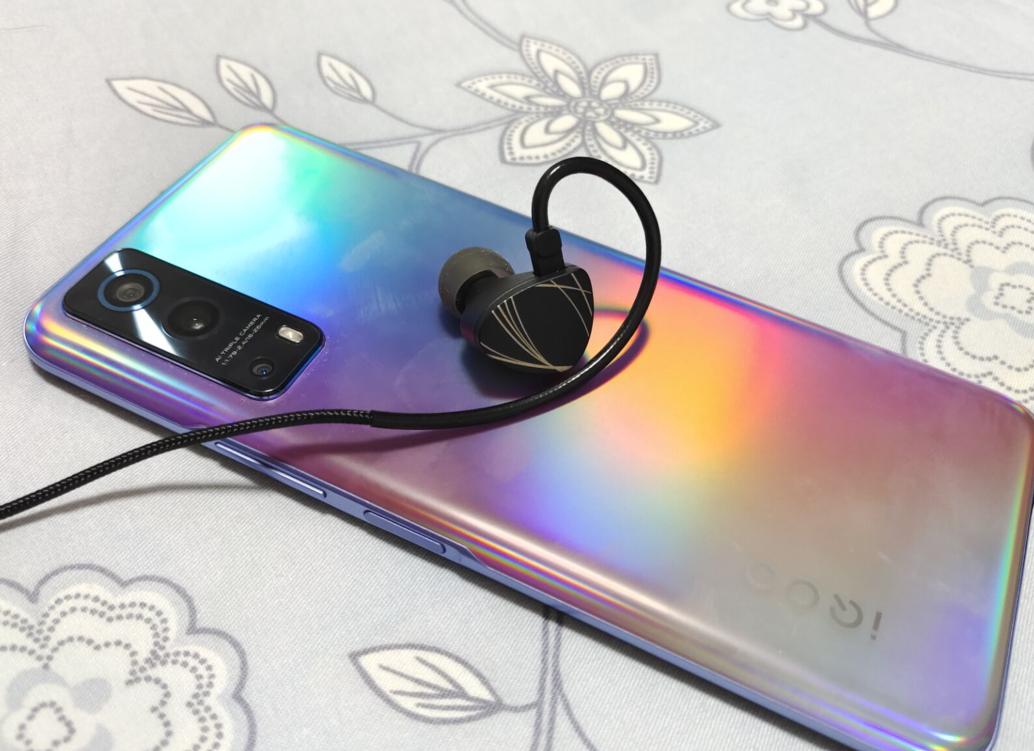 不吹不黑手机测评,不吹不黑2000元以下手机哪个好