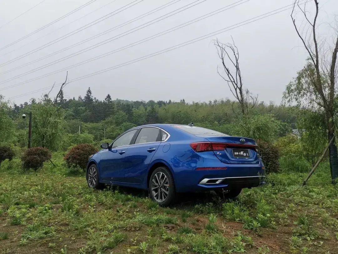 起亚k32021款改款1.5lcvt时尚版,东风悦达起亚k3是前驱还是后驱