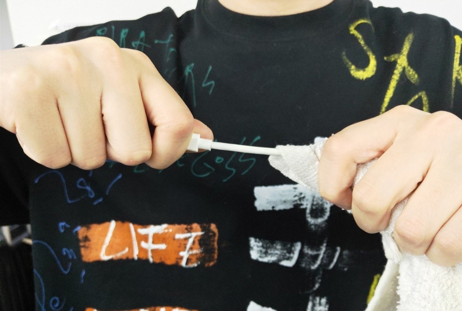 手机充电线接口容易坏,有关手机充电线破损修复的小窍门