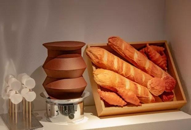 中国人烧给死人的纸扎，登上巴黎设计周，还被法国的博物馆收藏？