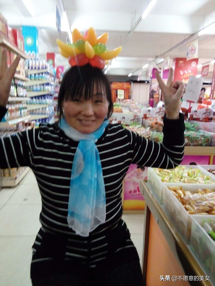 可爱的少妇自拍越来越丰满越来越成熟了