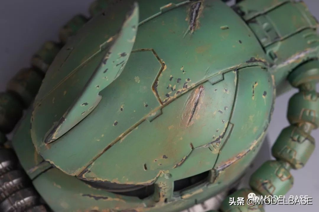 扎古扭蛋头组装,万代蓝标扎古和红标扎古