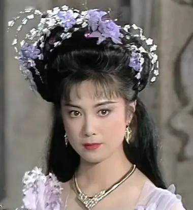 傅艺伟妲己最美瞬间为母祝寿,最美妲己傅艺伟照片