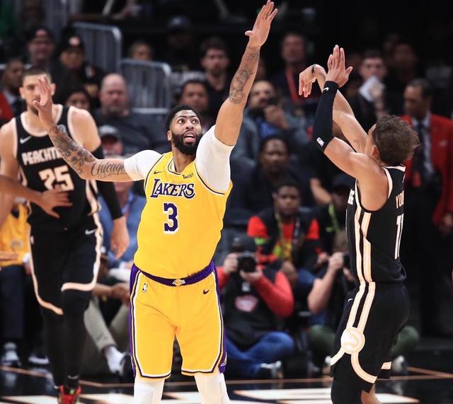 詹姆斯戴维斯湖人冠军,詹姆斯戴维斯合体湖人夺冠