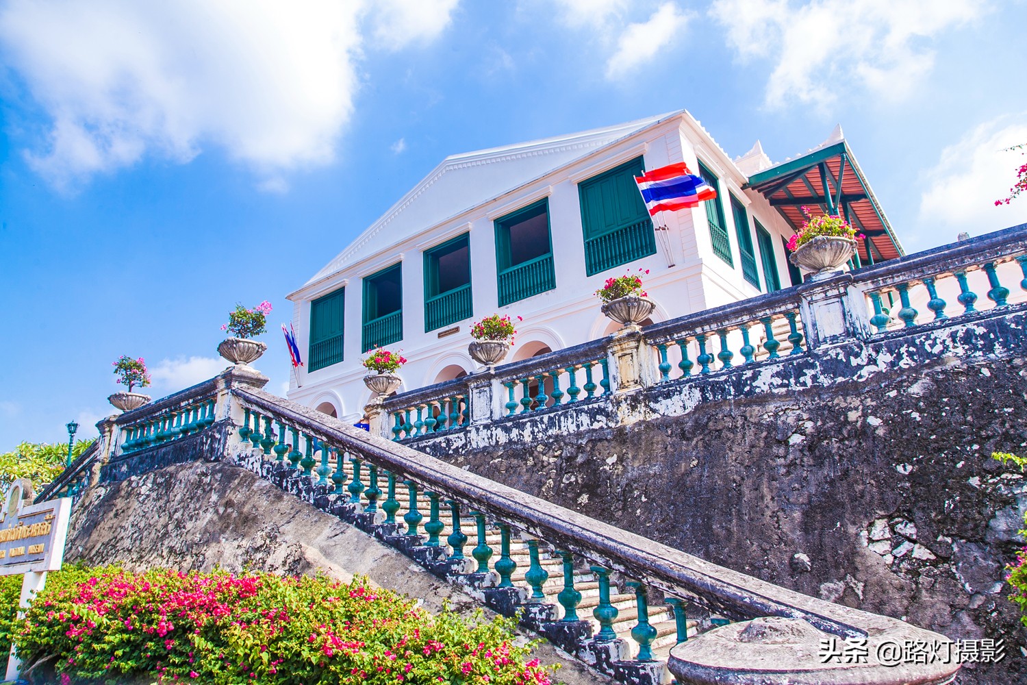 泰国必去建筑,泰国十大绝美景点欣赏图