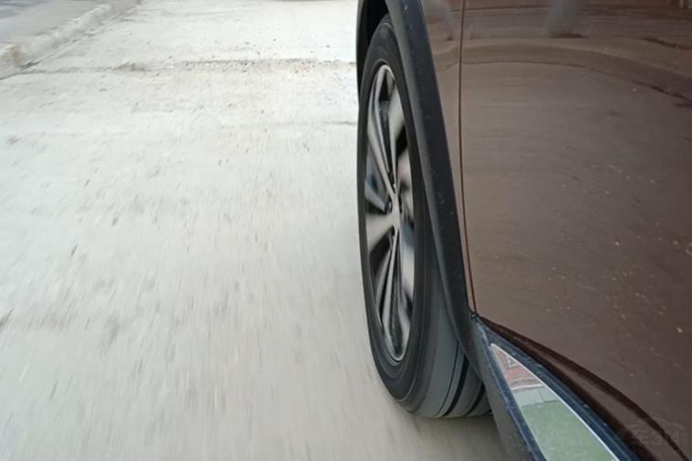 标致5008绕桩评测视频,2023标致5008绕桩测试