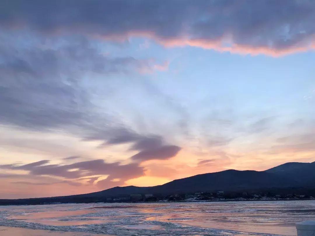 《主播旅行社》开团,9888元双国跨境,一车hold住冬季自驾新玩法