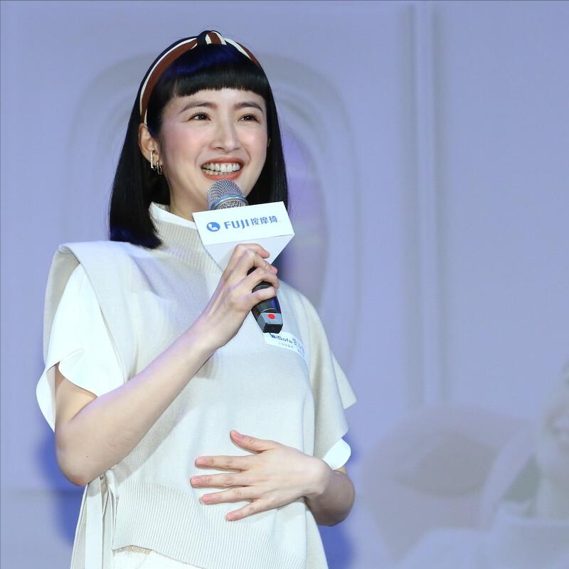 明星求子10年产女,求子的明星