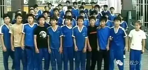 自认“绑腿走路”项目天下无敌的日本，被中国少林寺砸了场子