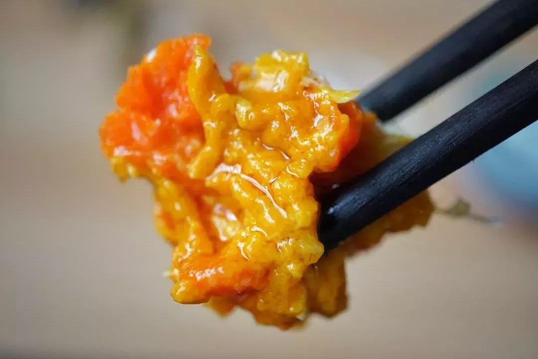 大闸蟹要公蟹的还是母蟹的好吃,现在吃大闸蟹是公的好还是母的好