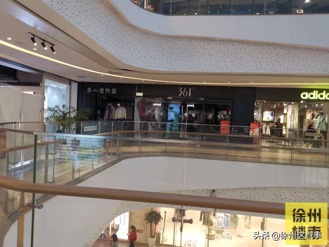 疫情来袭,三胞广场人气惨淡,多家店铺关门歇业!