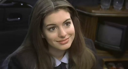 安妮海瑟薇脸垮面部老化严重,安妮海瑟薇自卑与自信