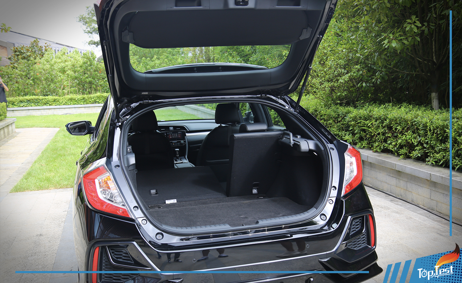 让追梦少年的情怀落地试驾东风本田思域Hatchback