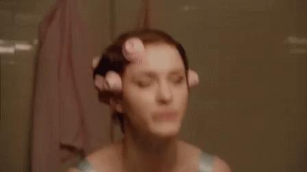 皮肤干燥暗沉长痘闭口,脸上的三角区老是长痘起干皮