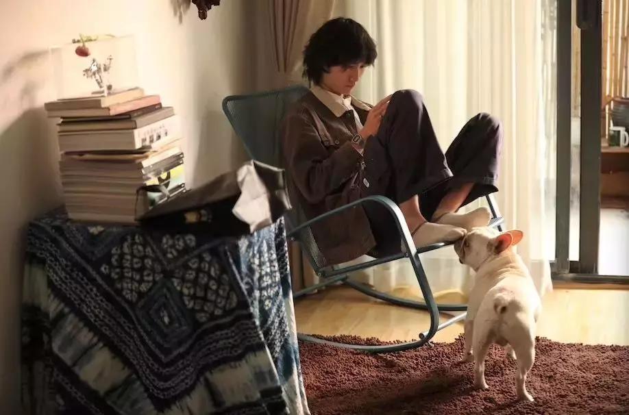 家具不要买太多极简生活,家具都是捡来的