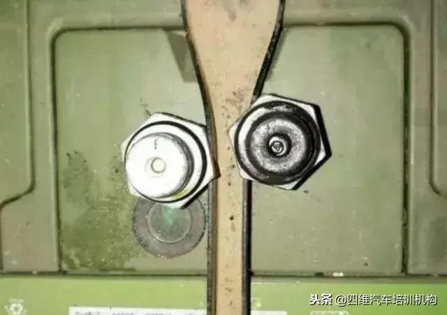 五菱荣光发动机2300转异响很大,五菱荣光故障码p0507