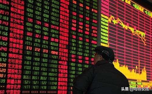 散户小资金怎样能在股市赚钱,股市中小资金怎么赚钱