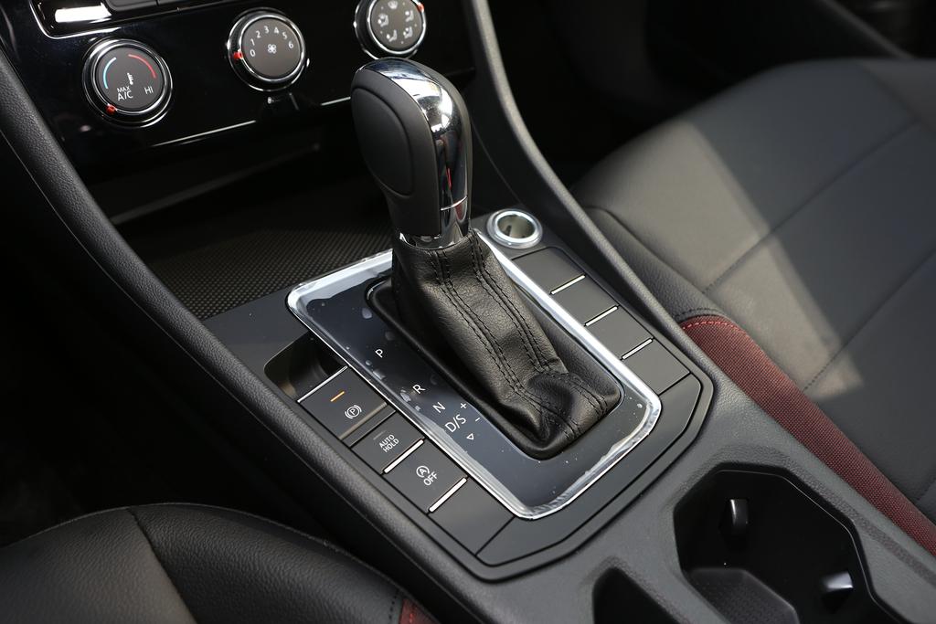 连丈母娘都说好的一台车!体验大众宝来,一台适合买菜的选手