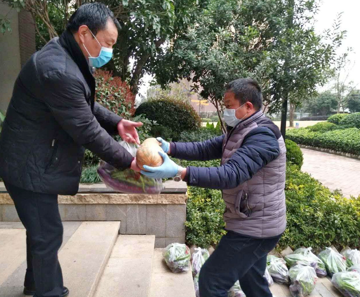 抗击疫情为业主保驾护航,抗击疫情为爱心人士点赞