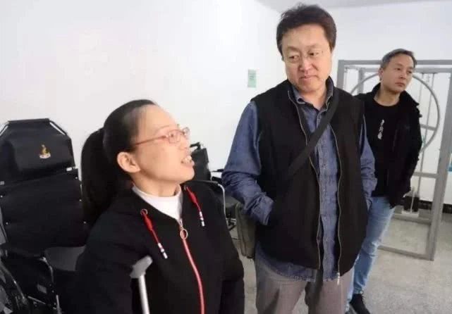 与小人领导怎么相处,怎样跟小人一样的领导相处