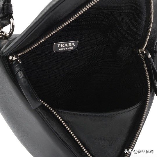 prada新款刺绣宽肩带,prada三角徽标外套