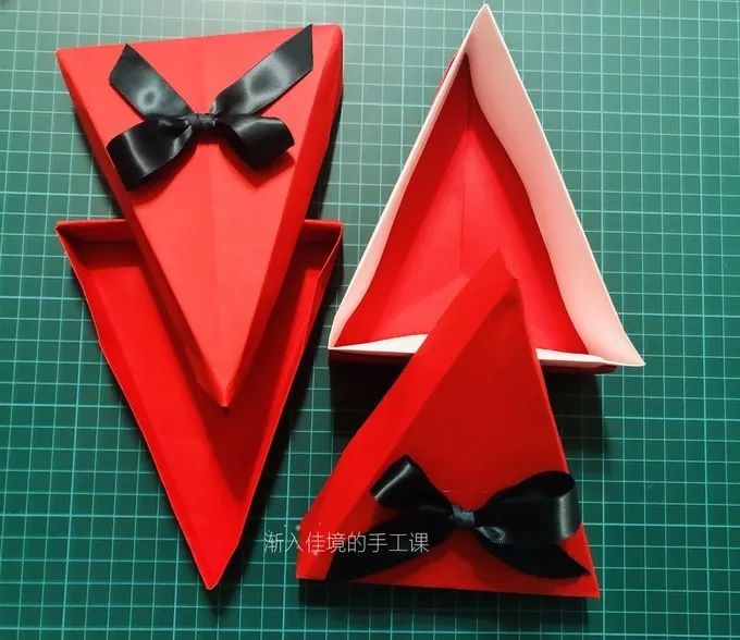 圣诞节用卡纸怎么做出来圣诞礼物,用普通的卡纸做圣诞节贴纸