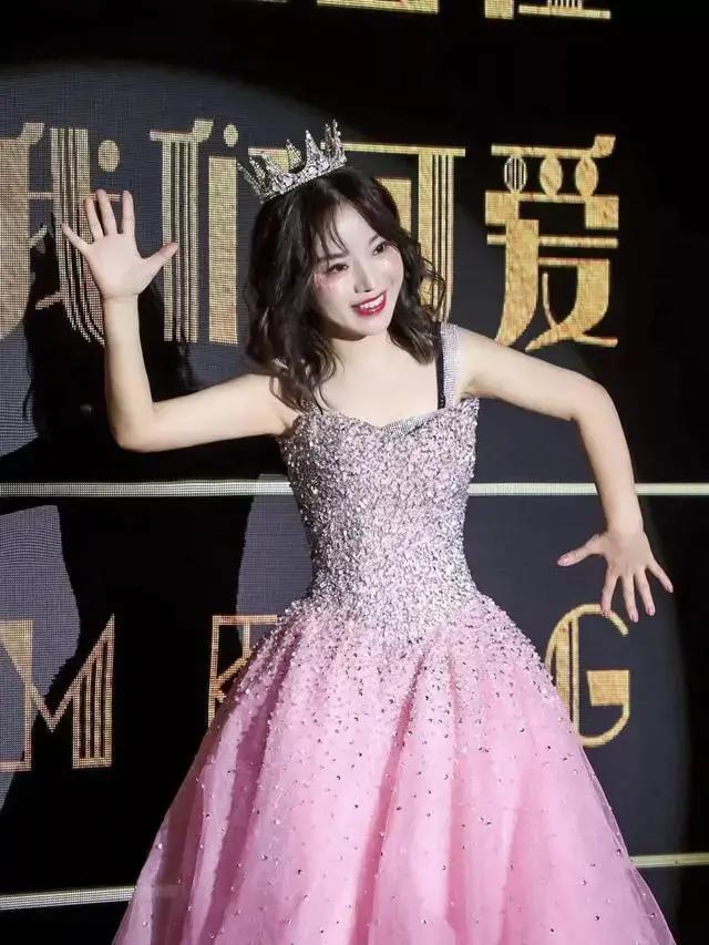 95后美女CEO，自诩天选之子万里挑一，为什么这么多人讨厌杨乐多