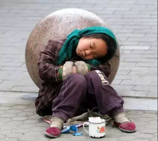 眼球被挖男孩案,孩子被拐走挖器官案例