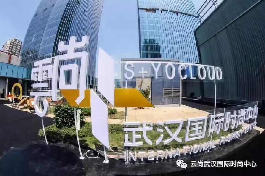 服装进货渠道一手货源网址,服装创业小白进货技巧分享