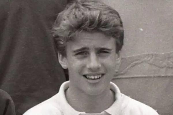 马克龙与69岁布丽吉特,44岁马克龙和69岁布丽吉特同框