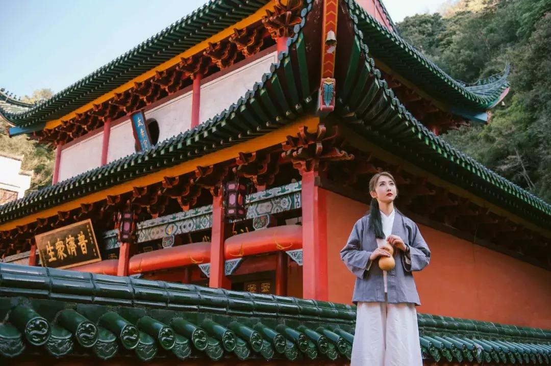 去黄山休宁登这座山！不去北京，也能拍出故宫范er！